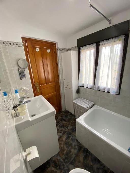 La Casa De Anita Y Jose Villa Colunga Buitenkant foto